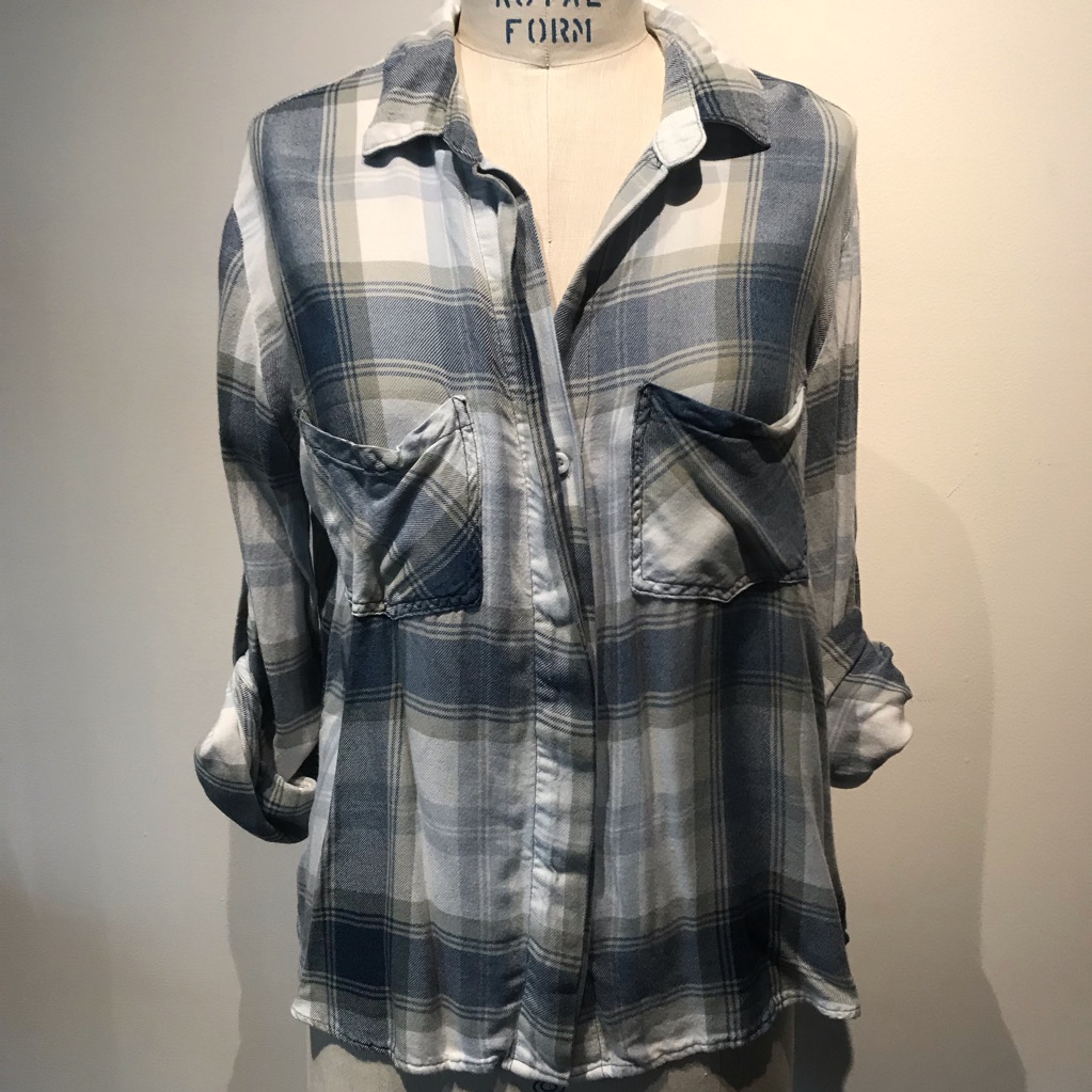 Bella Dahl Split Back Button Down
